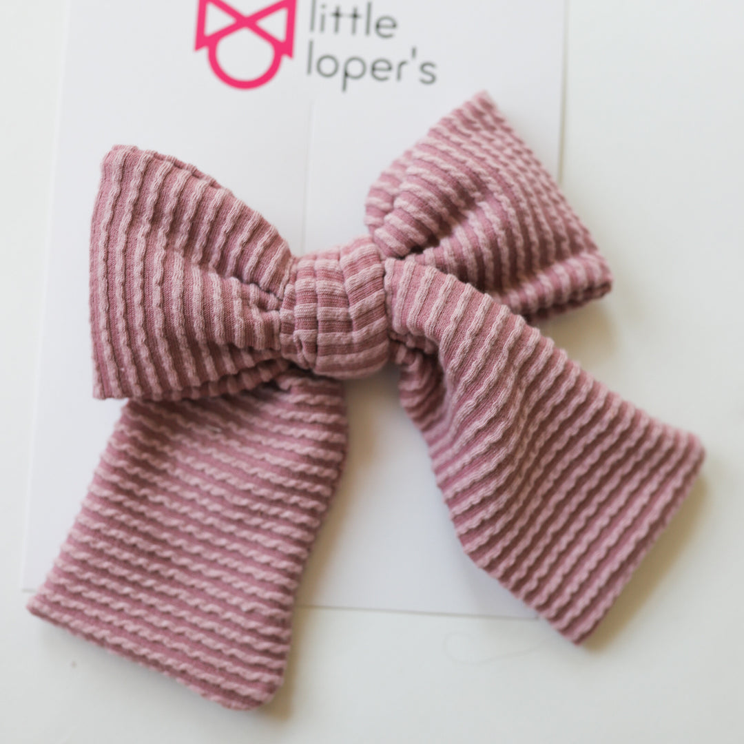 Cozy Ribbed Party Bow